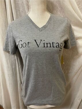 Got Vintage Women's Gray V-Neck Tee